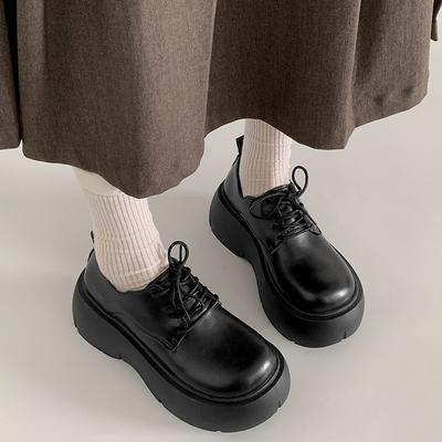 Scarpe basse nere retrò francesi a punta tonda con plateau da donna 2025 nuove estive stile britannico versatili con tacco spesso