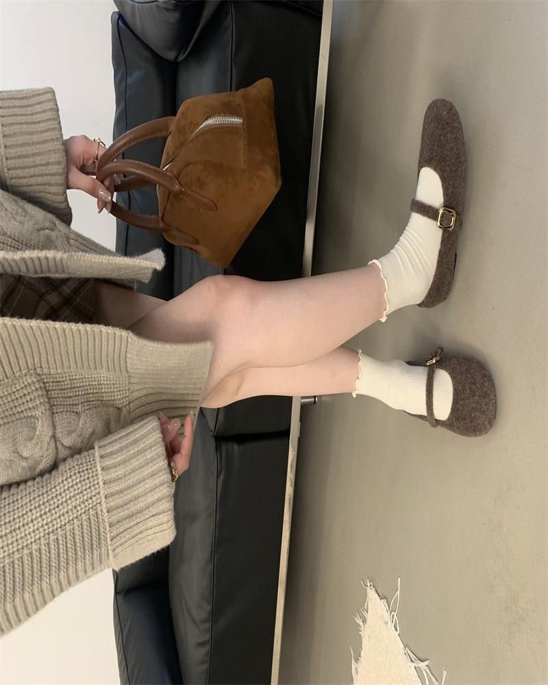 Suede Korean version of spring and autumn one-word buckle shallow mouth Mary Jane women's shoes 25 new leather round head flat-soled single shoe