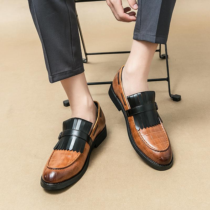 Large size new men's shoes casual leather shoes fashion British style foot shoes Korean version of trendy men's loafers