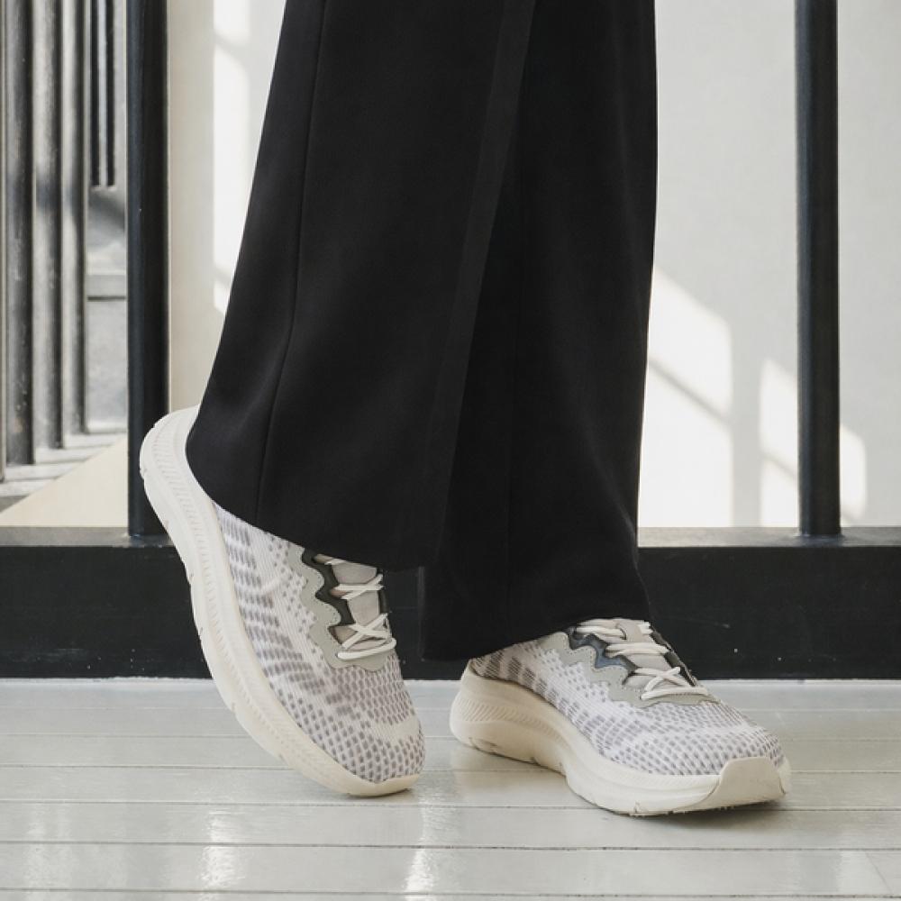 

Elizabeth Stewart Lightweight Basic Sneakers Ebal167109 white/230
