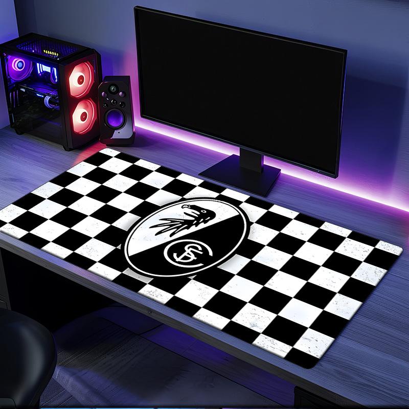Club Crest Design Mouse Pad, Rubber Base, Mouse Pad for Gamers and Office Use, Gaming Desk , Easy To Clean Mat Christmas fan gifts