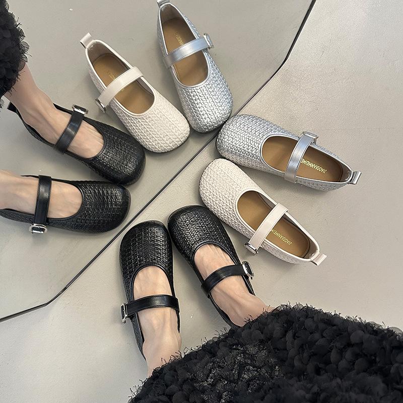 French flats silver single shoes women's summer 2025 new models with skirts light mouth Mary Jane shoes small leather shoes evening shoes