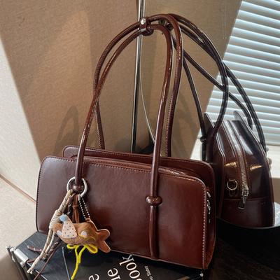 Retro Fashion Underarm Bag Women's 2025 Autumn New High-value Baguette Bag Trendy Foreign Portable Shoulder Bag