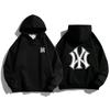 Sudadera con capucha de Nueva York, estilo urbano de béisbol, estética vintage, moda minimalista, color negro, corte amplio, para uso c