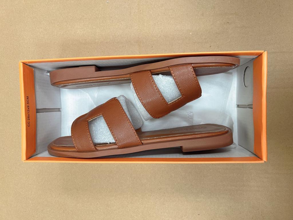 Summer Internet celebrities new Korean version of one-word slippers women wear h slippers versatile sandals flat beach shoes large size shoes