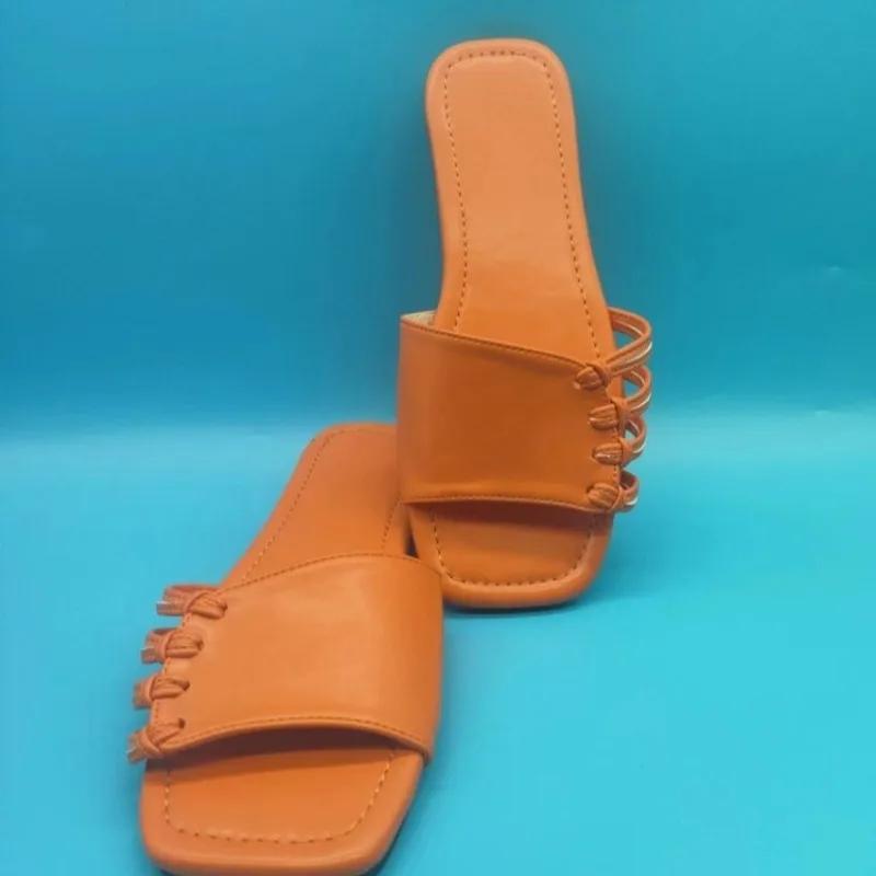 2024 Summer Women's Flat Slippers Fashionable and Versatile Women's Beach Slippers Solid Color Casual Modern Slippers Zapatos