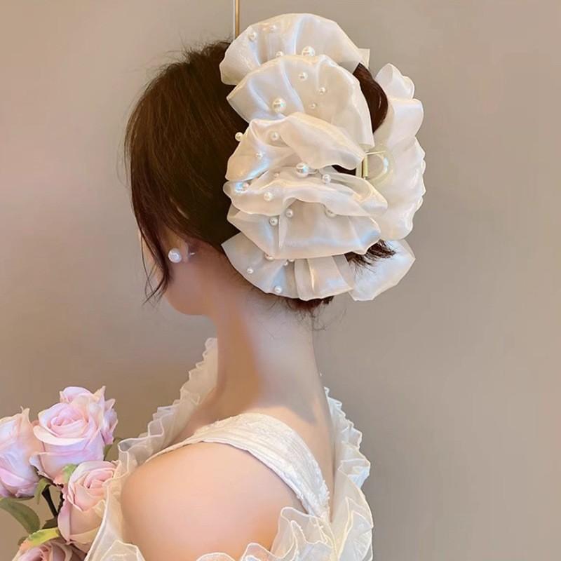 Elegant Temperament Pearl Bubble Hair Clip for Woman Korean Style Large Shark Clip Fashion Girls Back Head Hair Clamp