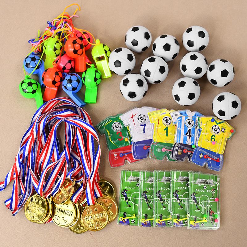 50 szt./zestaw Dzieci Piłka Nożna Party Prezent Gwizdki Piłeczki do ściskania Labirynt Gra Zabawki Chłopcy Urodziny Piłka Nożna Upominki na przyjęcie Dobroci Wypełniacze do piniaty