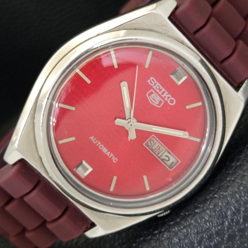 

SEIKO 5 AUTOMATIC 7009A VINTAGE JAPAN MENS RED COLOR DIAL WATCH a701480-5 R206b-a701480