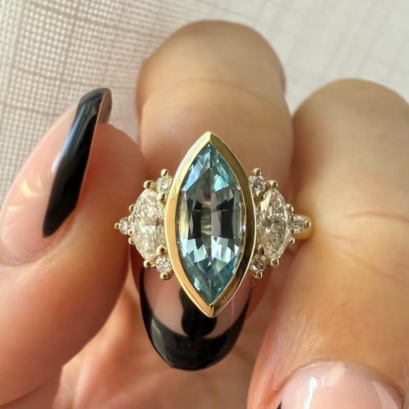 

European and American fashion new lake blue horse eye zircon inlaid light luxury versatile women s ring 6&Gold-color аквамарин