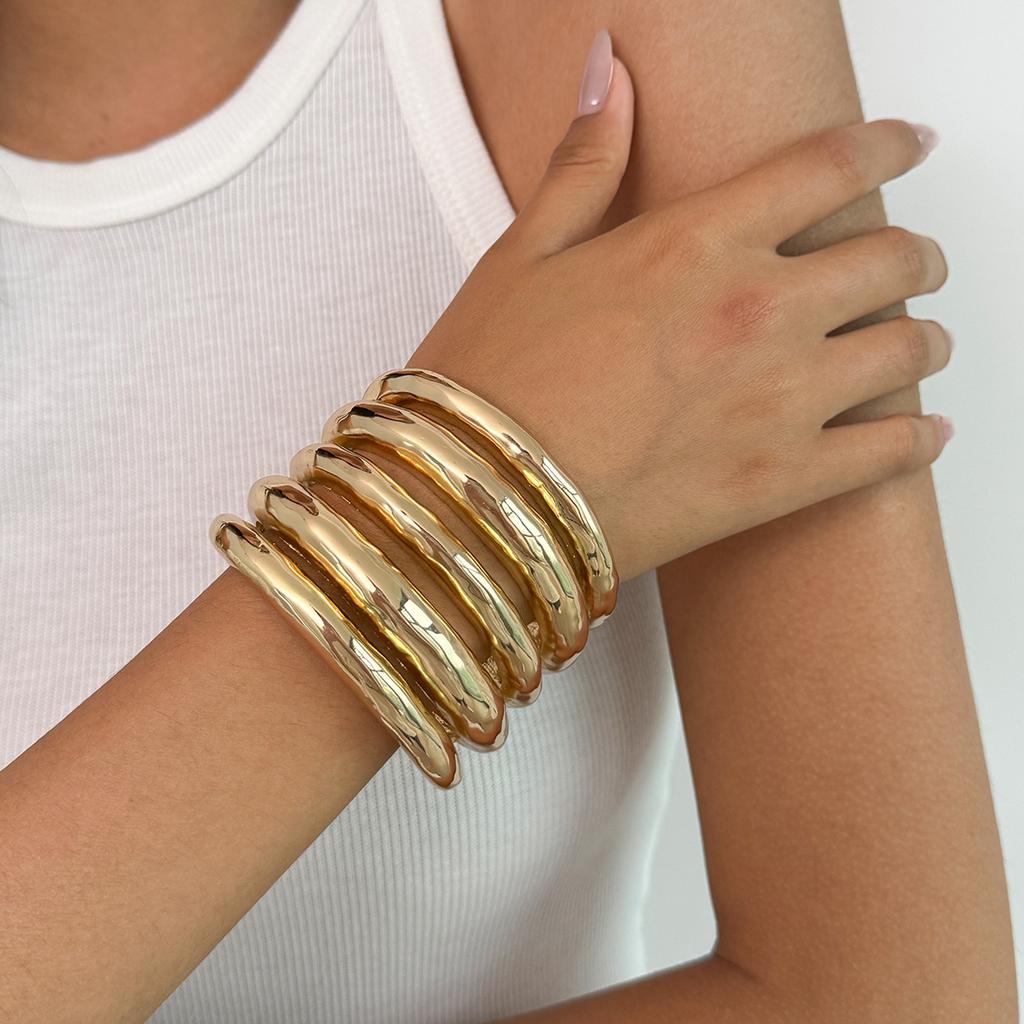 Fashion Texture Metal Glossy Plain Ring Bracelet Bracelet Design Sense Section Spring Bracelet