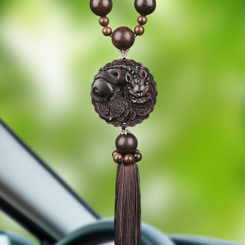 New Model Interior Decorative Item for Baishan Auto - Walnut Car Rearview Mirror Hanger - Decorative Car Accessory