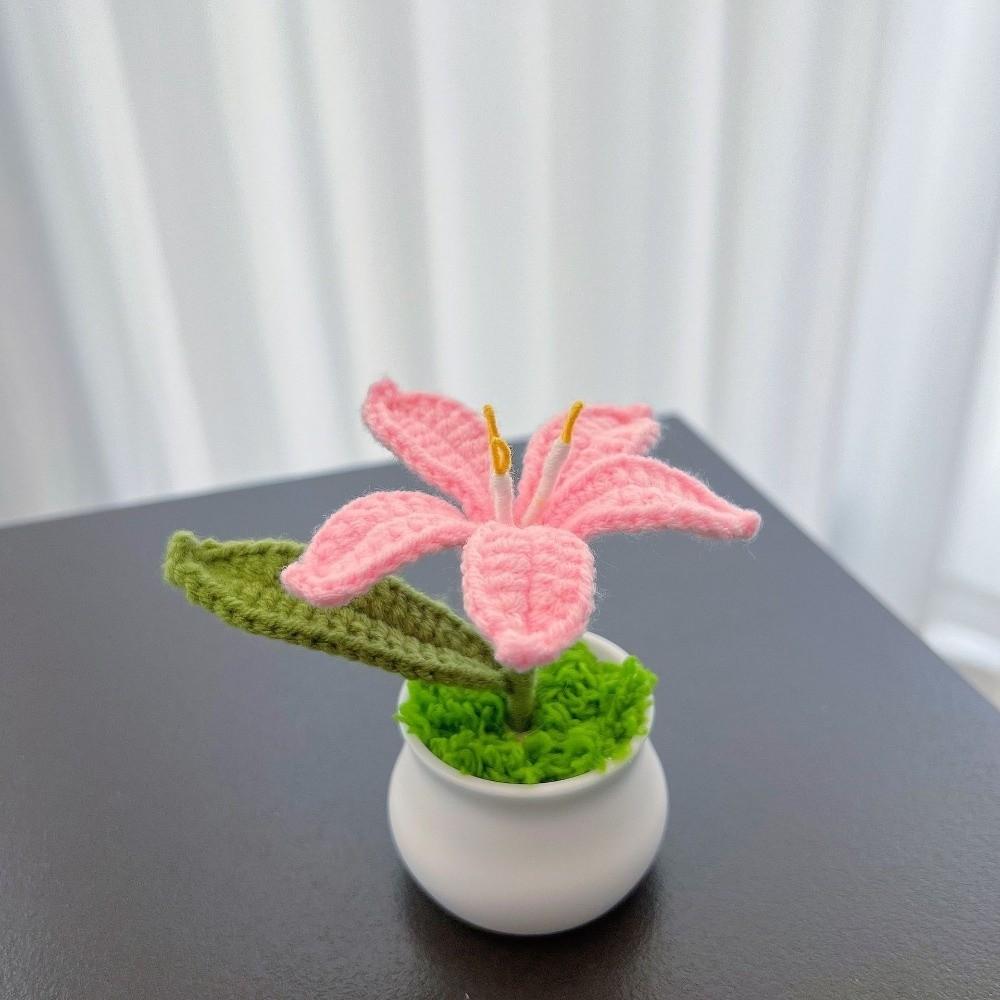 Artificial Knitted Lily Flower Crochet Potted Plants with Pot Handmade Crochet Flowers Mini Hand Woven Plant Table Decor