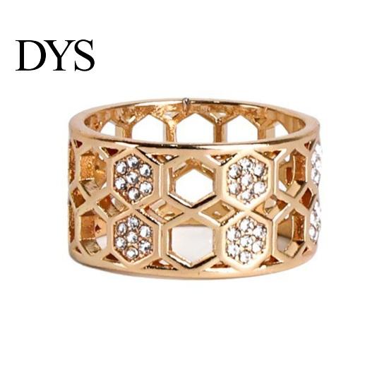 Hollow Honeycomb Scarf Accessory Silk Ring, Hollow-out Bandana Slide Fashion Ring Rhinestone Holder for Women Neckerchiefs Shawls Shirts Stylish
