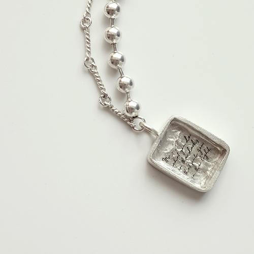 Studio Selmyeot Necklace
