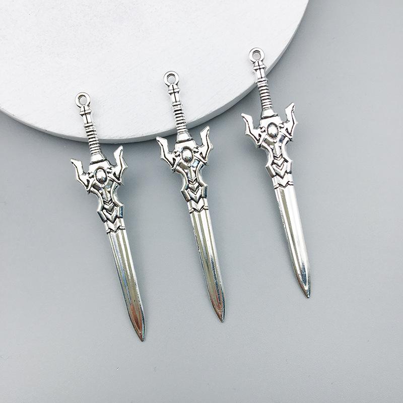 

Подвеска из сплава в виде длинного меча: Брелок для ключей своими руками