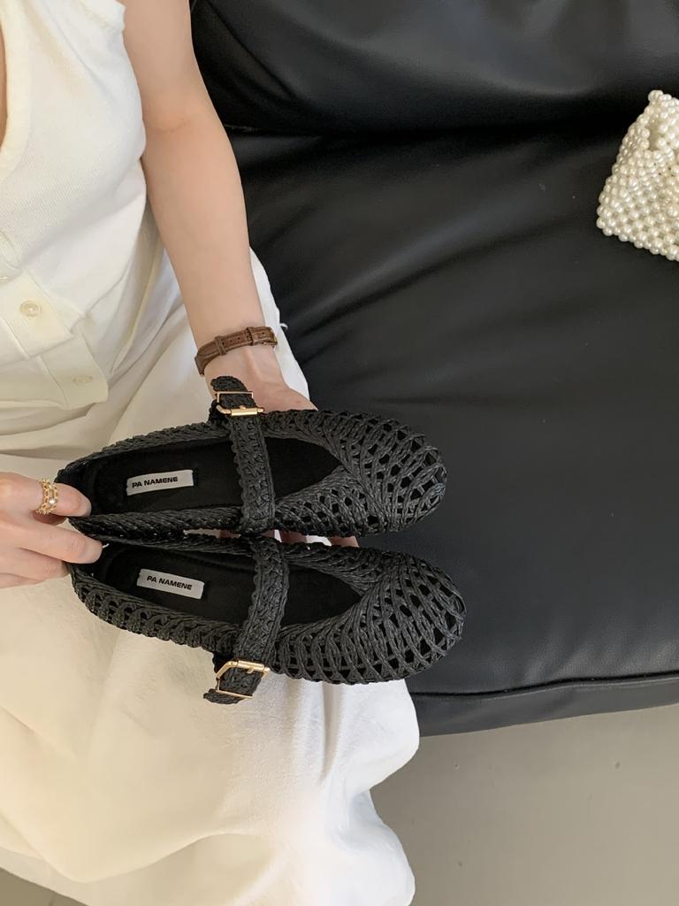 Fashion 2025 Summer New Leather Woven Women Flat Shoes Round Toe Casual Hollow Breathable Shoes Retro Temperament Women Shoes