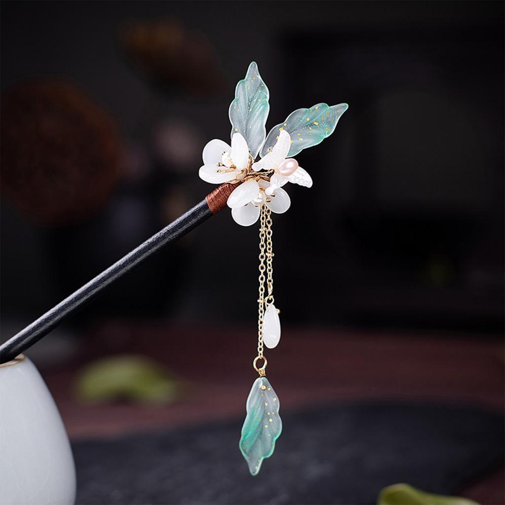 Retro Chinese Hair Jewelry White Flower Step Shake Green Leaf Butterfly Designs Wooden Hair Sticks Forks Women Hair Bun Maker