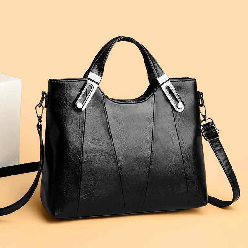 A Fashionable Large-capacity Handbag for Middle-aged Mothers and A Simple Single-shoulder Crossbody Bag