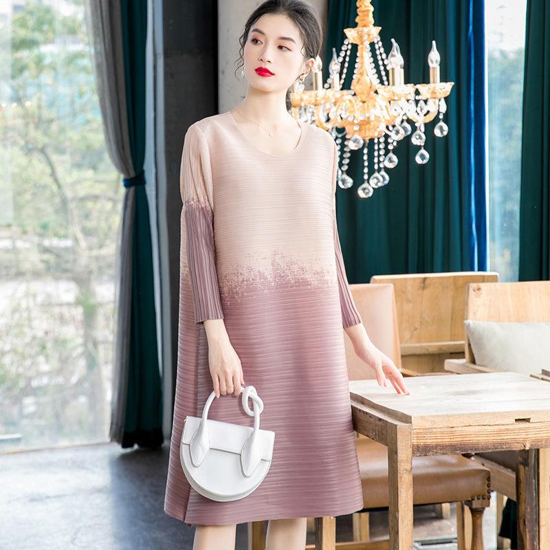 Women Dress Fever Ladies Loose Slime Skirt Spring Season Round Neck Pleated Dress New Gradient Print Women's Clothing Tops