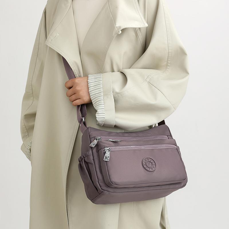 Large Capacity Crossbody Women's Shoulder Bag Multi Compartments Waterproof Nylon Leisure Dumpling Bag for Mom