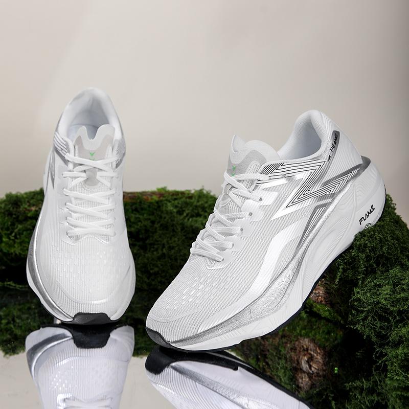 Hot Selling Men Women Run Shoes Fashion Soft Durable Multifunctional Sneakers Youth Ultra Light Outdoor Anti Slip Tennis Shoes