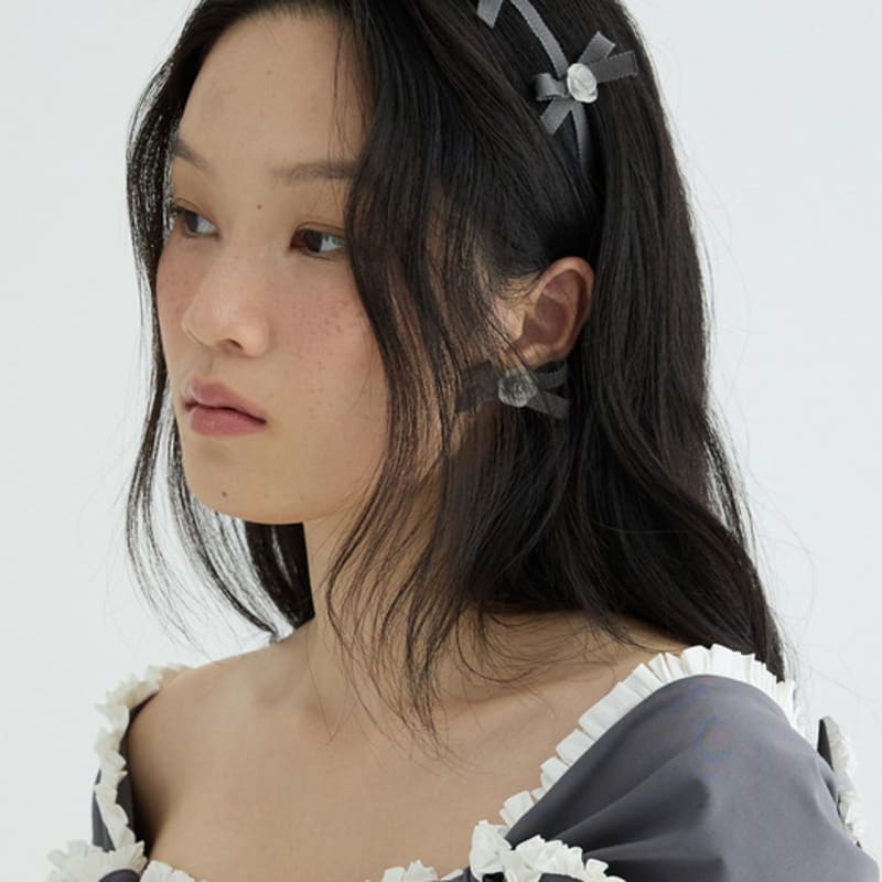 

LOVUEE Повязка на голову «Морозная роза» с серыми деталями-бантами GRAY