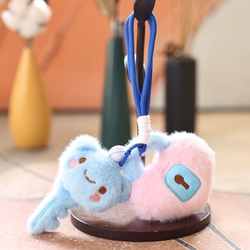 

1 шт. М який мультяшний милий любовний брелок для сумки для ключів Плюшеві іграшки Мила чарівна м яка лялька Брелок Подарунок на день народження Різдво для дівчинки хлопчика