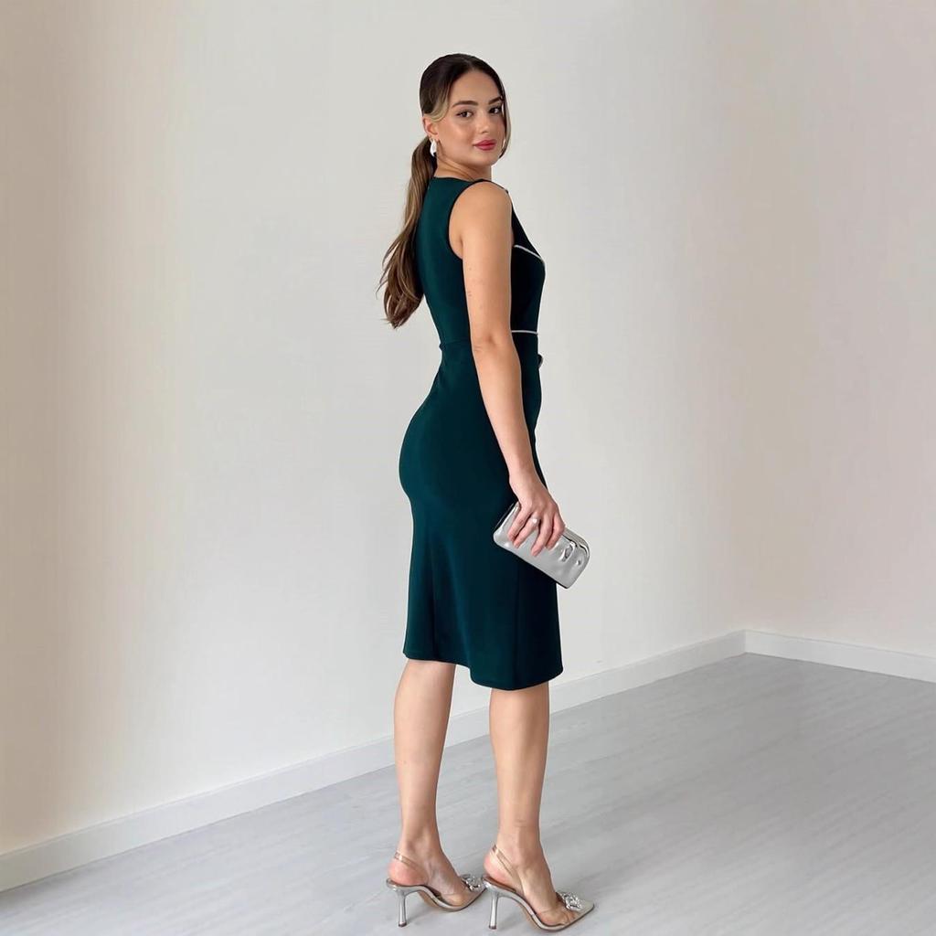 Robe de soirée bodycon satinée taille haute 2025 avec détail volanté