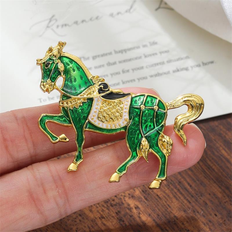 Vintage Enamel Alloy Galloping War Horse Zodiac Pony Brooch Pins Women Men Fashion Clothing Accessories Suit Lapel Corsage Gifts