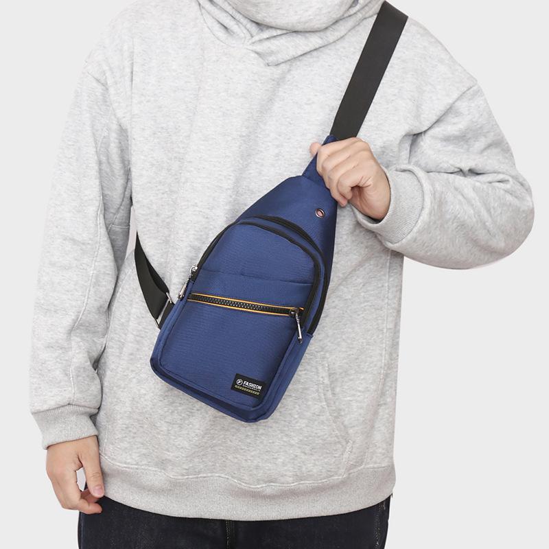 Multifunctional Men's Commuter Messenger Bag New Simple Leisure Shoulder Bag Business Travel Portable Messenger Bag.