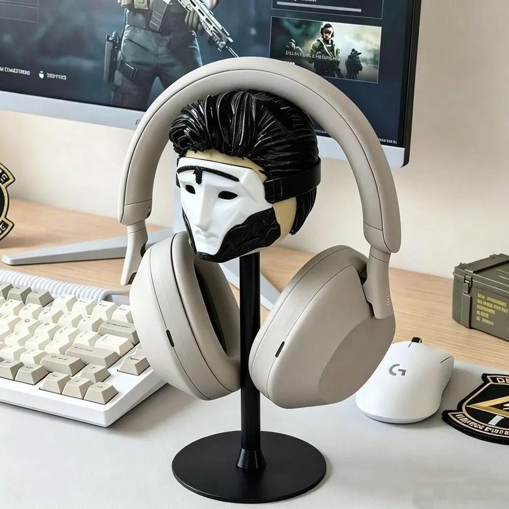 Headphone stand in the form of a game character, collectible figure-decor for gamers and desk1 pc