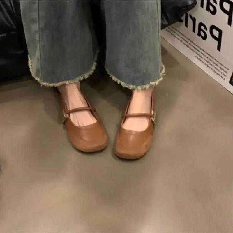 Fan Jieya rode Mary Jane schoenen damesschoenen 2025 lente en herfst nieuw ronde neus zachte zool één bandje met lage wreef Franse enkellaarsjes