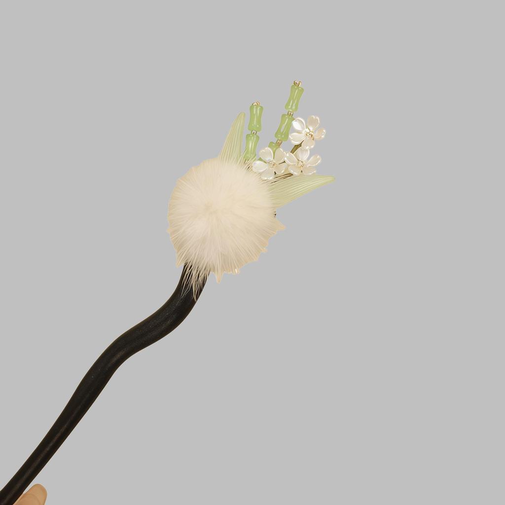 Hanfu Headdress: Retro Chinese Tassel Hairpin with Cheongsam Style