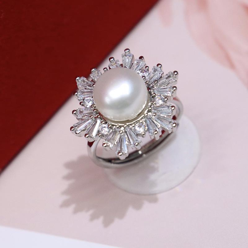 Elegant Winter Snowflake Freshwater Pearl Ring (8-9mm) for Women - Simple, Fashionable, and Versatile Jewelry. Adjustable