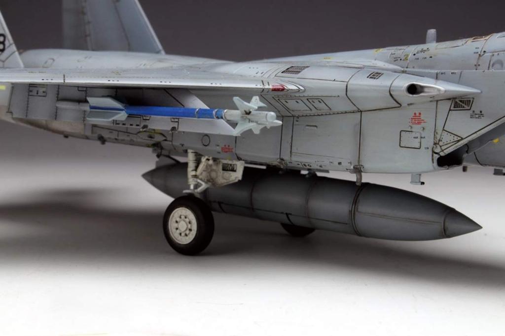 PLATZ Air Force Main Fighter Eagle with Camouflage Pattern Sheet Plastic Model 1/72 Self-Defense F-15J AC-16SP