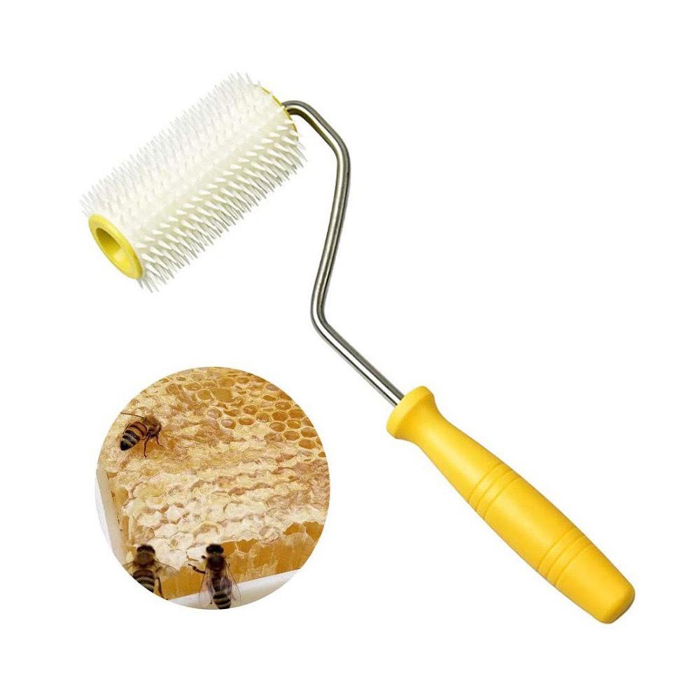 Beekeeping Tool: Needle Roller Comb & Honey Scraper with Wood Handle