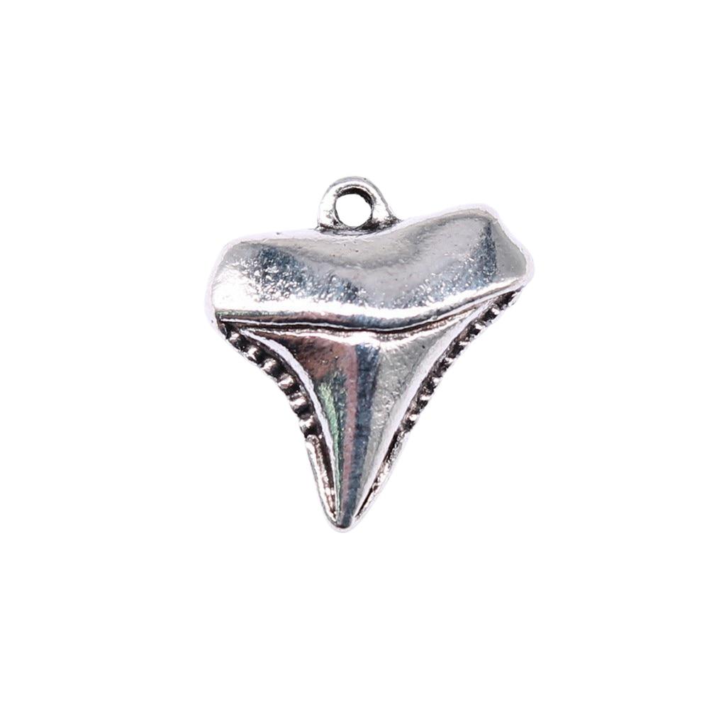 

10шт Акула Зуб Шармы Амулеты Античное серебро Цвет Цинковый сплав 17X16mm