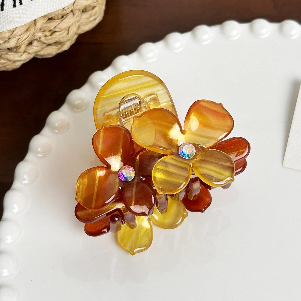 Premium Acetate Flower Hair Clip In Trendy Jelly Colors Perfect For Fashionable Women