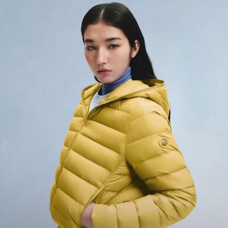 Bosideng Women s Lightweight Hooded Goose Down Jacket