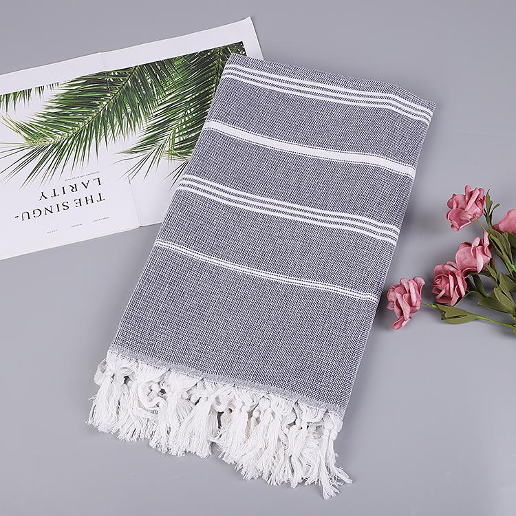Customized 100% Cotton Turkish Beach Towel Soft Yarn-Dyed Jacquard Fringed Striped Pattern All-Season Ventilated for Bath Use