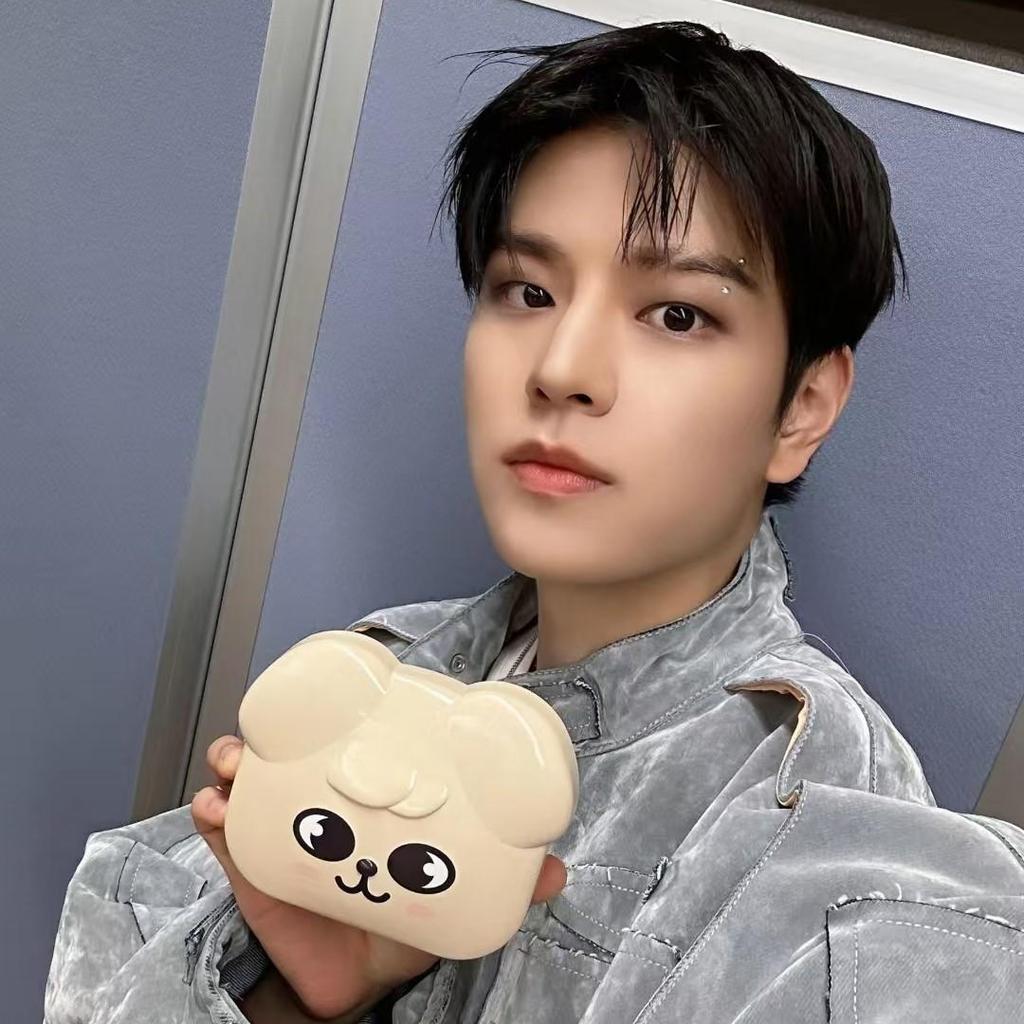 Stray Kids World Tour Japan, SKZOO BOX