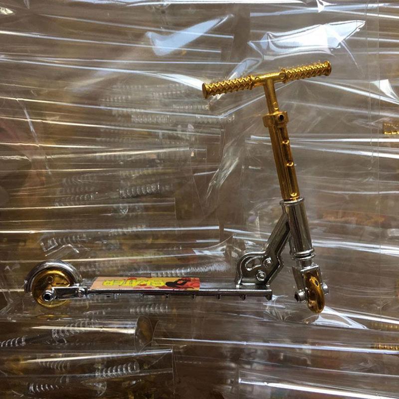 Mini Scooter Two Wheel Scooter Children's Educational Scooter Car Fingerboard Skateboard Finger A6W2