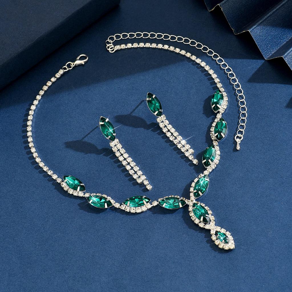 Ladies Light Luxury Shines Oblong Crystal Necklace & Ear Drop Jewelry Set