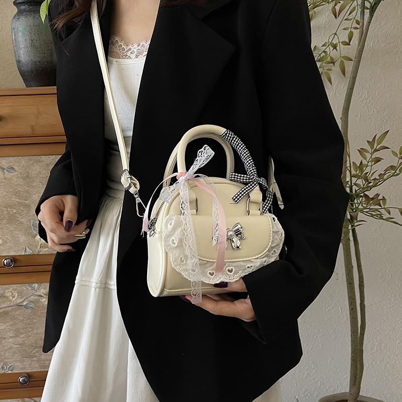 New lace bow shoulder bag spring and summer atmosphere messenger bag sweet and cute convenient handbag