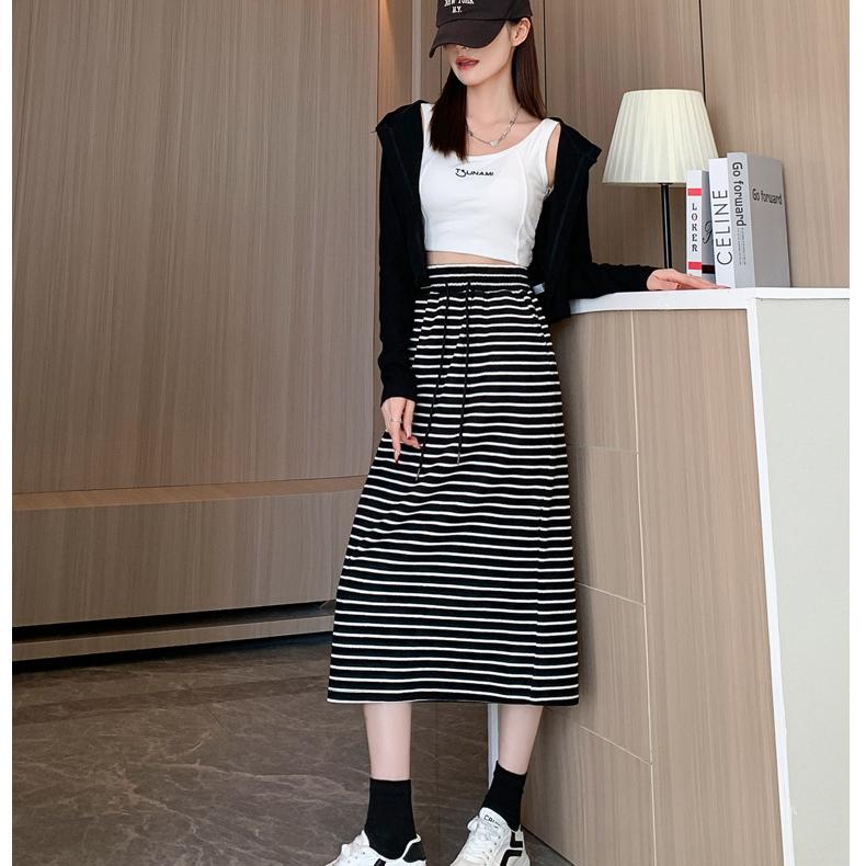 

Женские повседневные длинные юбки с эластичной талией в спортивном стиле в полоску для девочек L чёрный