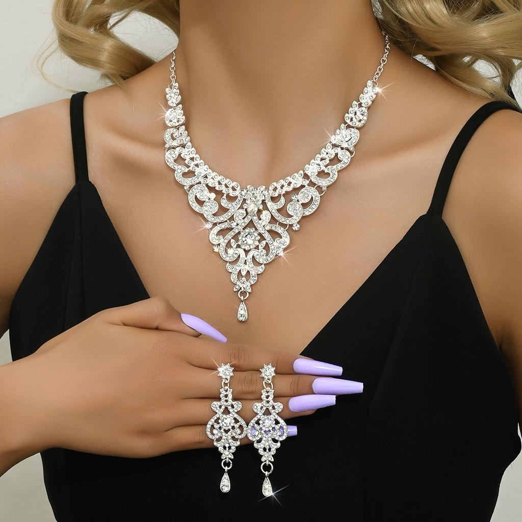 2025 New Design Middle Eastern Fashion Wedding Accessories Short Necklace Earrings Set Suitable For Bridal Wedding Ceremony