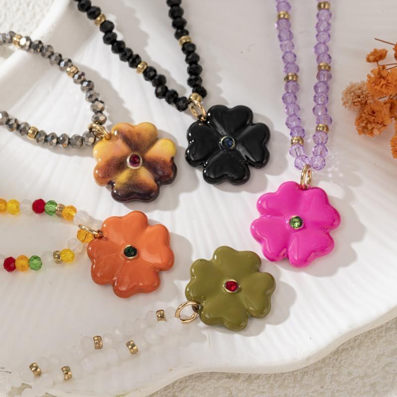 Vintage Drip Oil Flower Necklace With Colorful Bead Chain Splicing Design Bohemia Clavicle Chain For Women