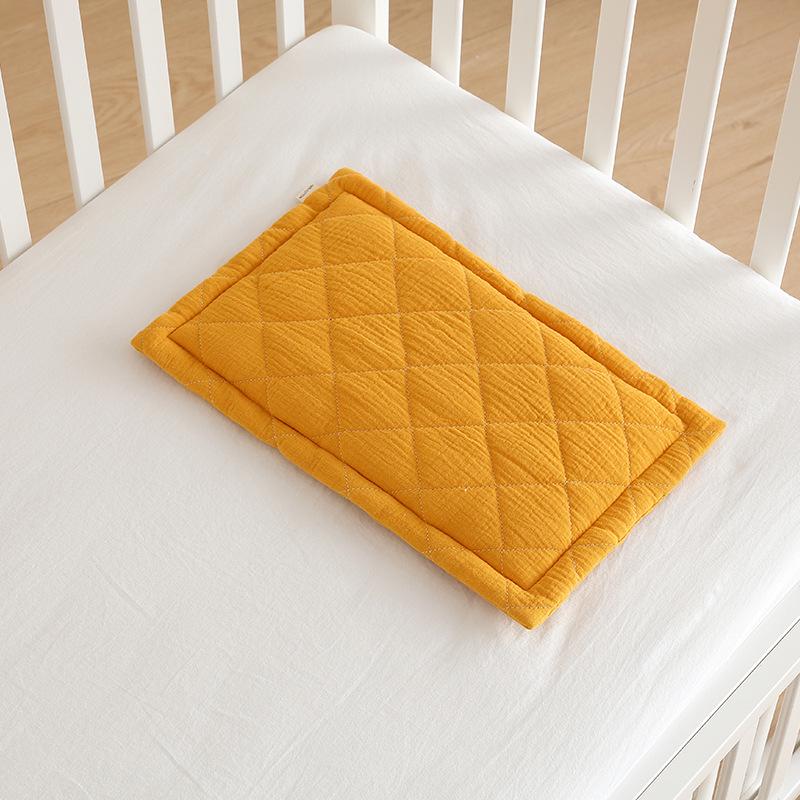 "Novorozenecká bavlněná gázová přikrývka - použití ve čtyřech ročních obdobích"