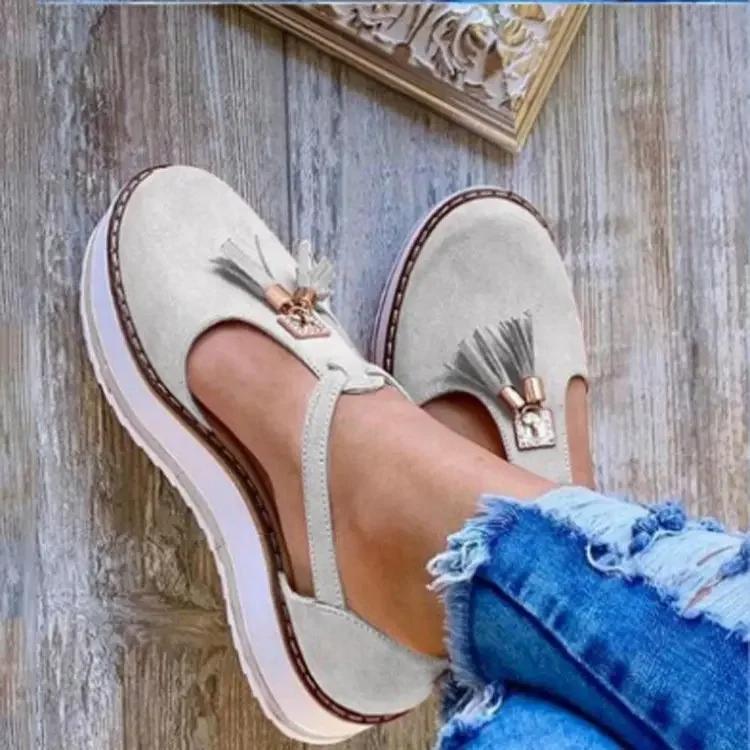 

Модные женские сандалии Лето 2024 Повседневные плоские туфли на платформе с кисточками и пряжкой на ремешке Женские сандалии на платформе Вулканизированная обувь для женщин Новые 39